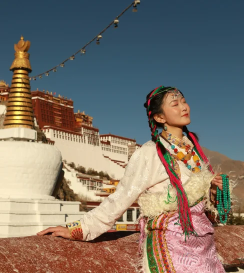 Geet Travel - Sacred Monuments and Chortens of Lhasa