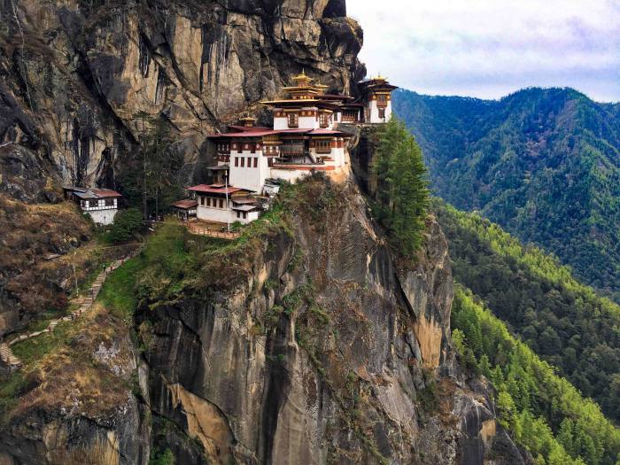 7-Day Bhutan: Thimphu, Punakha & Paro